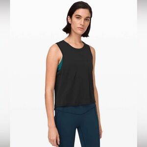 LULULEMON Train To Be Tank
Black

Material: Silverescent